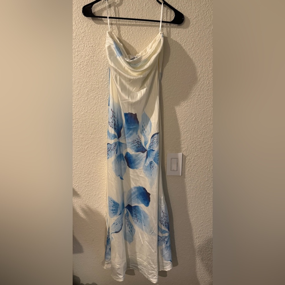 NWT Elegant Blue Floral Maxi Tube Dress